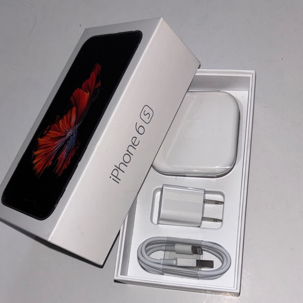 Apple iPhone 6s Box  iPhone 6 ear buds with cord and charging brick